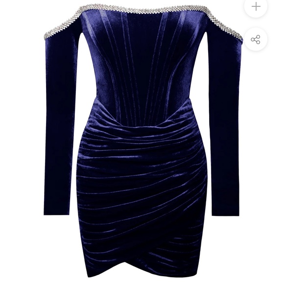 Miss Circle Navy Velvet Off-Shoulder Mini Dress 👗 - Picture 9 of 12
